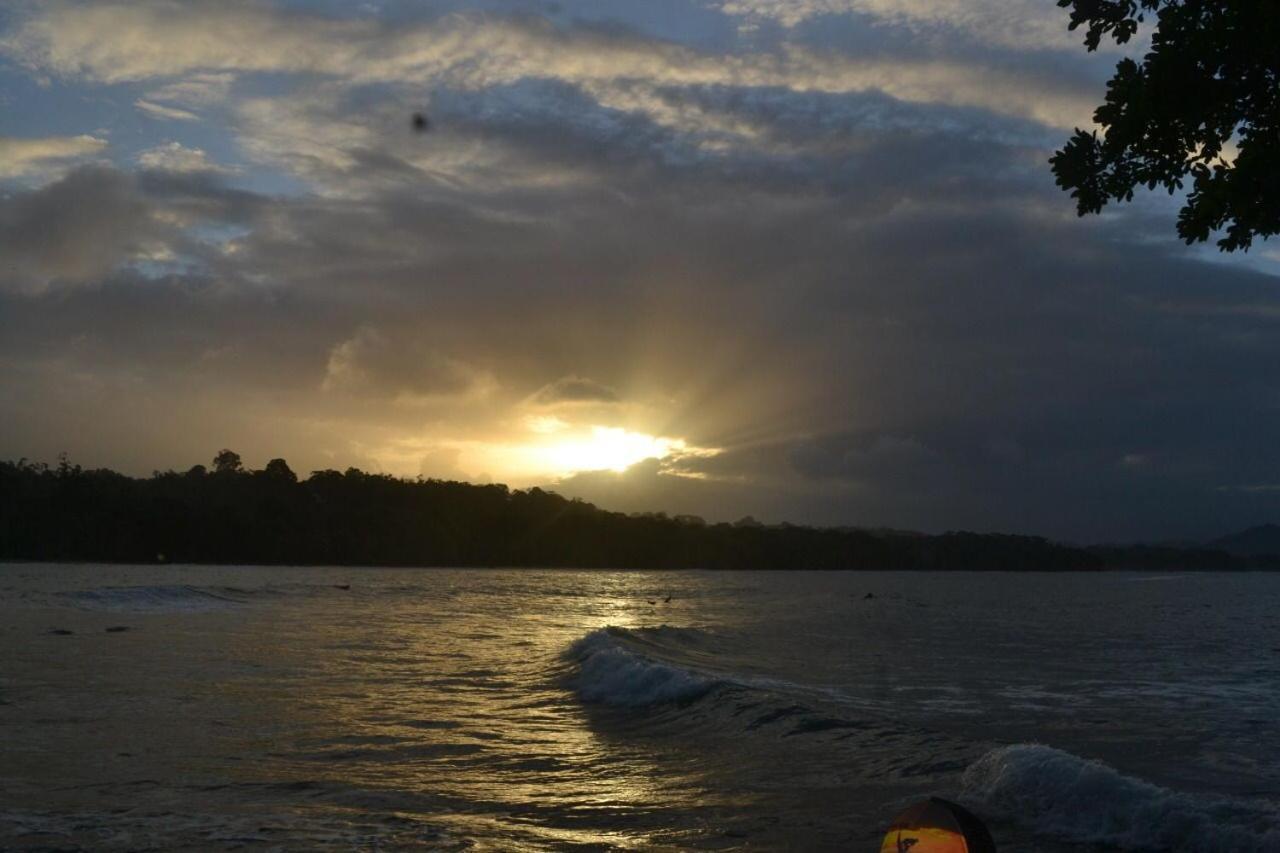 Hotel Cahuita Luaran gambar