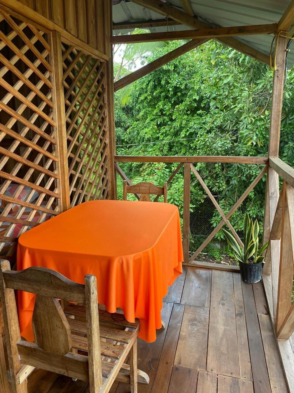 Hotel Cahuita Luaran gambar