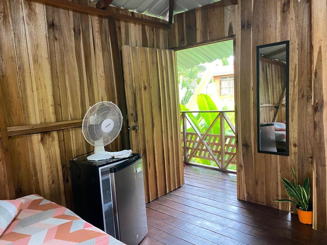 Hotel Cahuita Luaran gambar